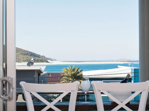 Blue View @ Fingal Bay - Sunshine Coast Tourism 13