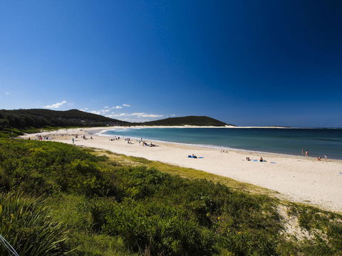 Oaks Nelson Bay Lure Suites - Holiday Sunshine Coast 4