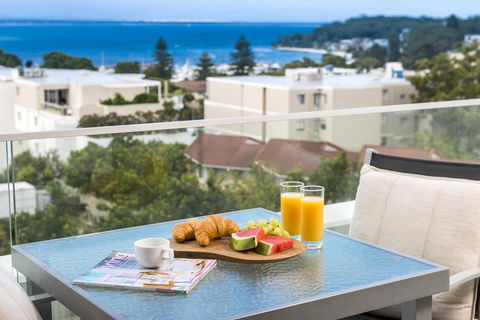 Oaks Nelson Bay Lure Suites - Holiday Sunshine Coast 6