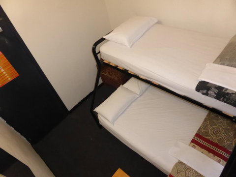 Maze Backpackers - Sydney - Sunshine Coast Tourism 26