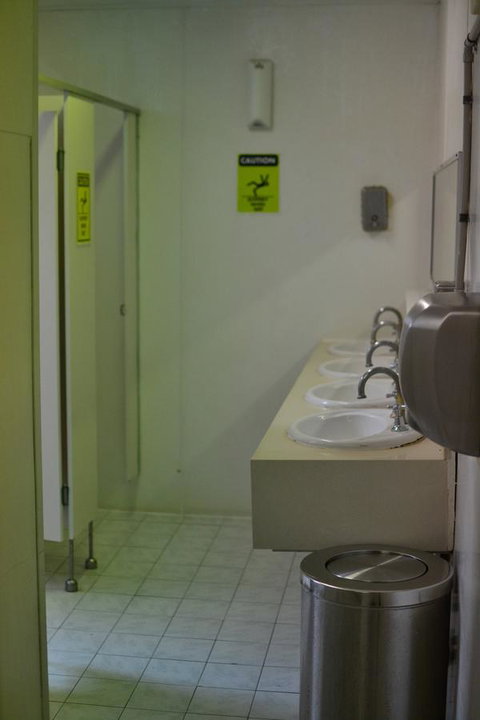 Maze Backpackers - Sydney - Sunshine Coast Tourism 25