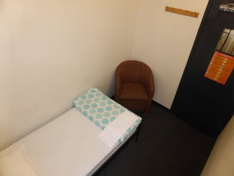 Maze Backpackers - Sydney - Sunshine Coast Tourism 34