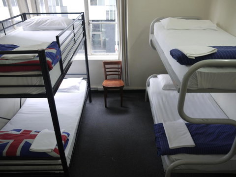 Maze Backpackers - Sydney - Sunshine Coast Tourism 39
