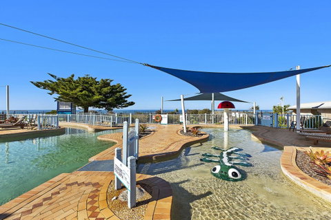 Blue Lagoon Beach Resort - Sunshine Coast Tourism 7