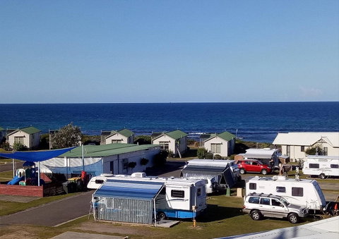 Blue Lagoon Beach Resort - Sunshine Coast Tourism 15