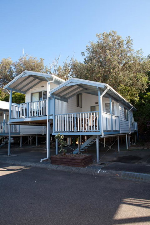 Blue Lagoon Beach Resort - Sunshine Coast Tourism 24