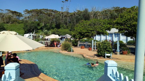 Blue Lagoon Beach Resort - Sunshine Coast Tourism 17