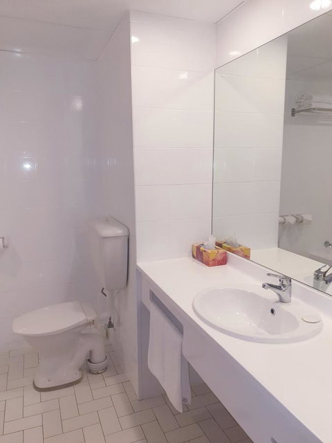 Marina Resort - Sunshine Coast Tourism 40