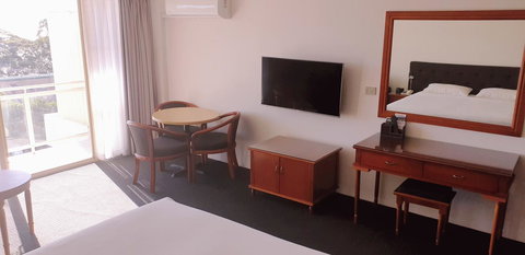 Marina Resort - Sunshine Coast Tourism 32