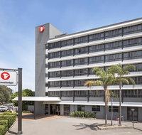 Travelodge Hotel Newcastle - Holiday Sunshine Coast