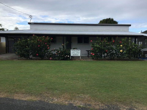 Hat Head Beach Cottage 1 - Holiday Sunshine Coast 0
