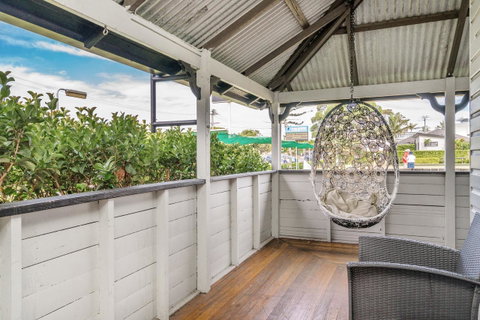Club Byron Accommodation - Sunshine Coast Tourism 24