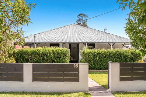 Club Byron Accommodation - Sunshine Coast Tourism 9