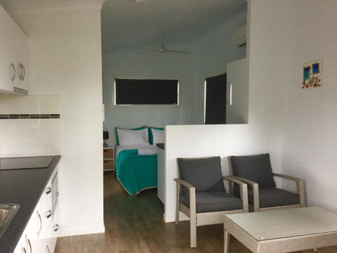 Club Byron Accommodation - Sunshine Coast Tourism 3