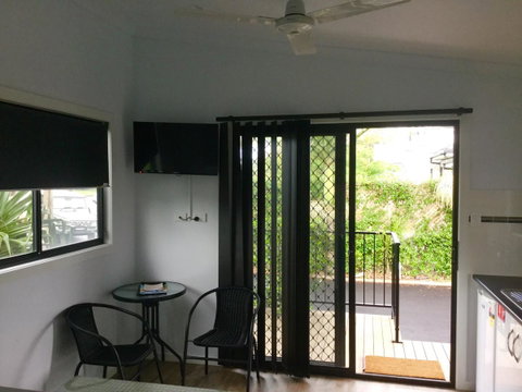 Club Byron Accommodation - Sunshine Coast Tourism 4