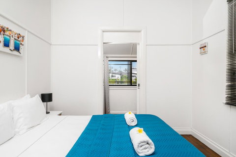 Club Byron Accommodation - Sunshine Coast Tourism 10