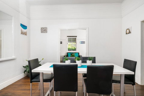 Club Byron Accommodation - Sunshine Coast Tourism 18