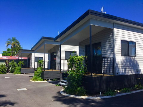 Club Byron Accommodation - Sunshine Coast Tourism 1