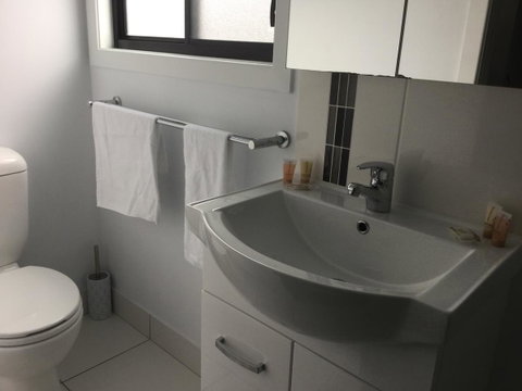 Club Byron Accommodation - Sunshine Coast Tourism 6