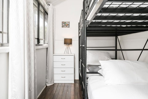 Club Byron Accommodation - Sunshine Coast Tourism 12