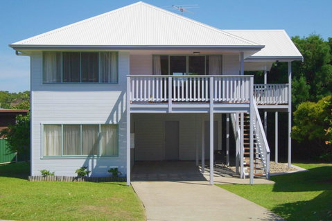 Anglesea, 17 Hodgson Street - Sunshine Coast Tourism 0