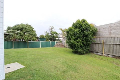 Anglesea, 17 Hodgson Street - Sunshine Coast Tourism 12
