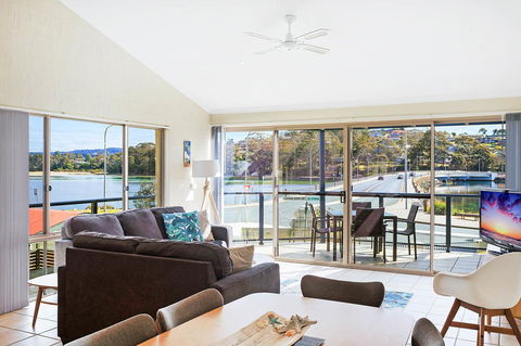 Sails Luxury Apartments Merimbula - Sunshine Coast Tourism 31