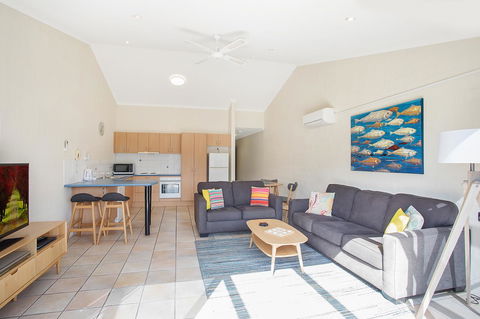 Sails Luxury Apartments Merimbula - Sunshine Coast Tourism 22
