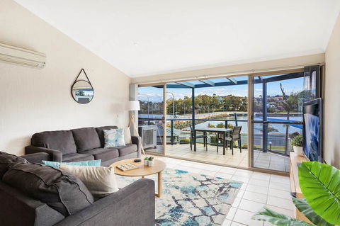 Sails Luxury Apartments Merimbula - Sunshine Coast Tourism 32