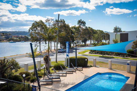 Sails Luxury Apartments Merimbula - Sunshine Coast Tourism 1