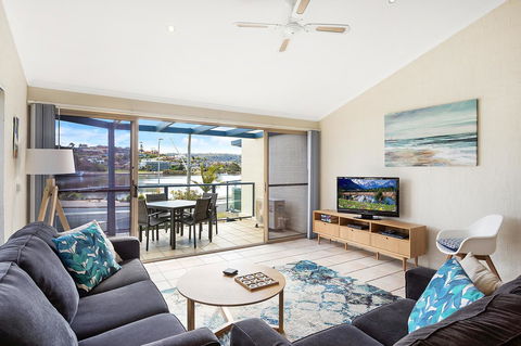 Sails Luxury Apartments Merimbula - Sunshine Coast Tourism 25