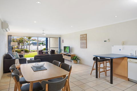 Sails Luxury Apartments Merimbula - Sunshine Coast Tourism 23