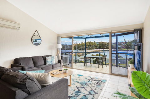Sails Luxury Apartments Merimbula - Sunshine Coast Tourism 29