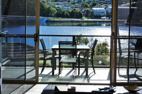 Sails Luxury Apartments Merimbula - Sunshine Coast Tourism 0