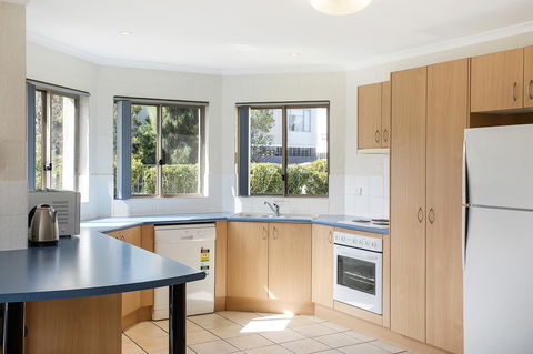 Sails Luxury Apartments Merimbula - Sunshine Coast Tourism 7