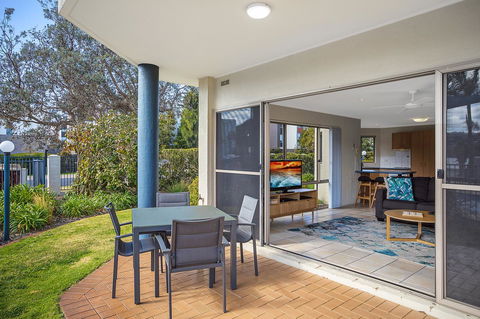 Sails Luxury Apartments Merimbula - Sunshine Coast Tourism 10
