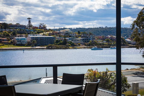 Sails Luxury Apartments Merimbula - Sunshine Coast Tourism 20