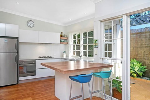 Holiday Home Fairy Bower Road Manly FAB05 - Holiday Sunshine Coast 3