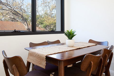 Stylish Apartment With Garage Near Bondi Beach - Holiday Sunshine Coast 10