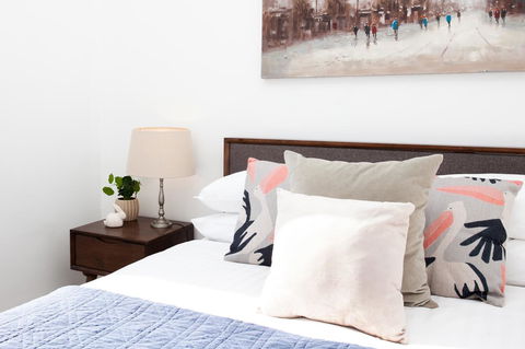 Stylish Apartment With Garage Near Bondi Beach - Holiday Sunshine Coast 8