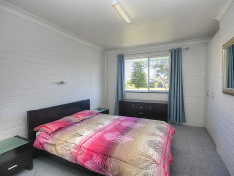 45 Wharf Street - Whole House - Sunshine Coast Tourism 12