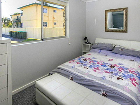 45 Wharf Street - Whole House - Sunshine Coast Tourism 1