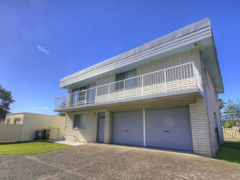 45 Wharf Street - Whole House - Sunshine Coast Tourism 11