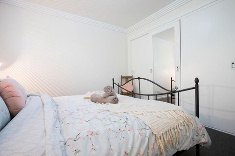 Armidale Cottage - House 2 - Sunshine Coast Tourism 24