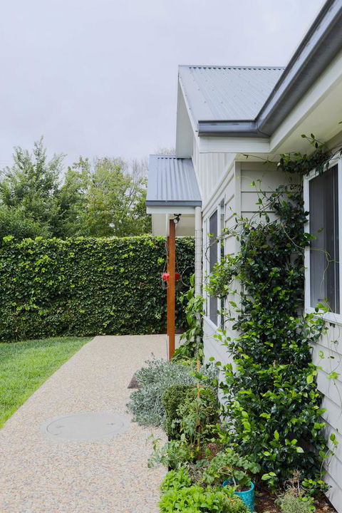 Armidale Cottage - House 2 - Sunshine Coast Tourism 3