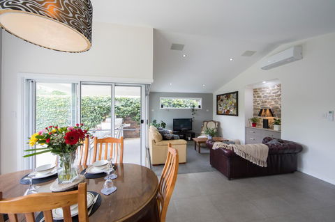 Armidale Cottage - House 2 - Sunshine Coast Tourism 20