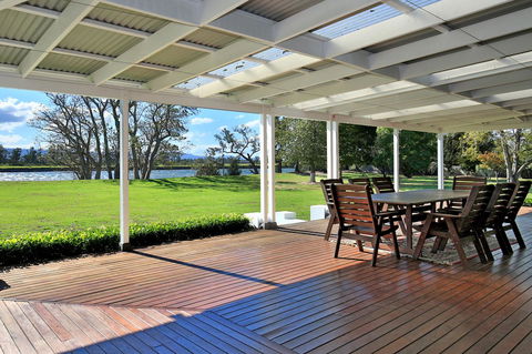Terara Riverside Retreat - Sunshine Coast Tourism 1