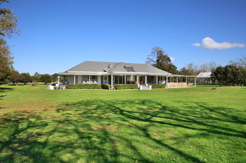Terara Riverside Retreat - Sunshine Coast Tourism 23