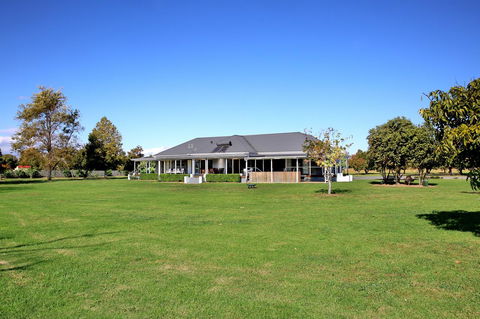 Terara Riverside Retreat - Sunshine Coast Tourism 5