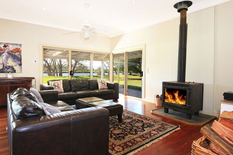 Terara Riverside Retreat - Sunshine Coast Tourism 0